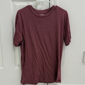 Mango Men's Burgundy Short Sleeve Tee. Size M